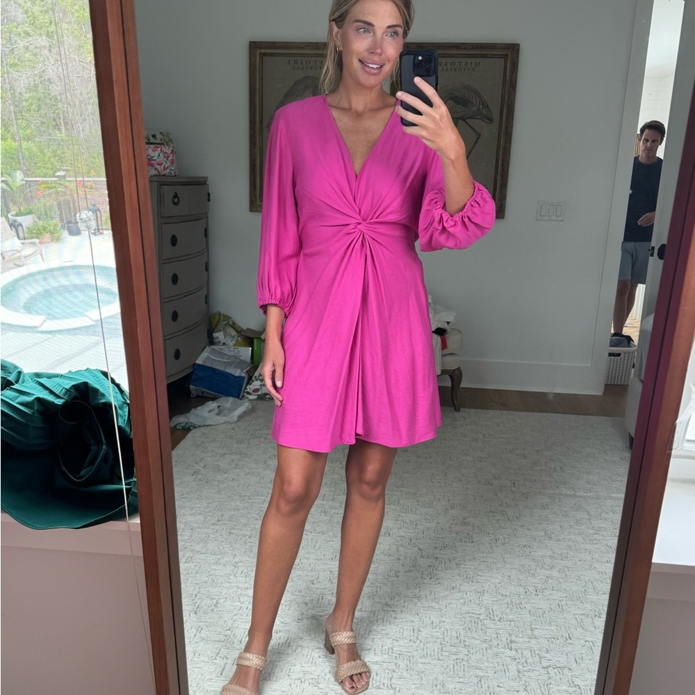Elegant Pink V-Neck Dress